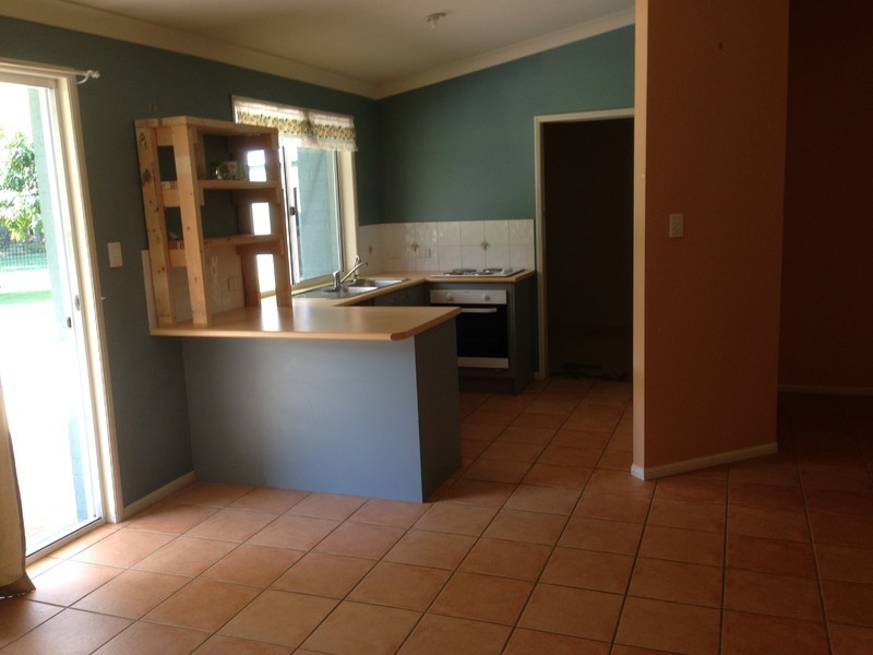 28 Paul Place, Glass House Mountains QLD 4518