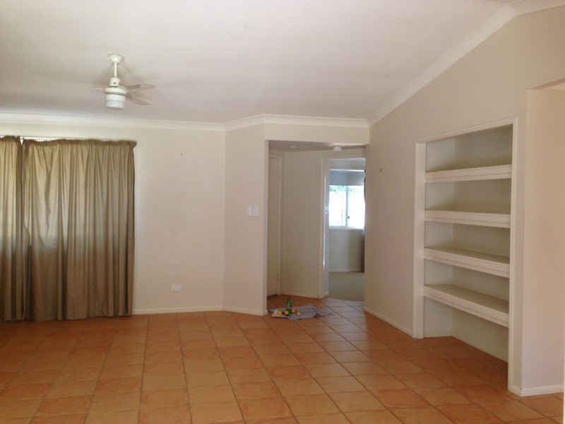 28 Paul Place, Glass House Mountains QLD 4518