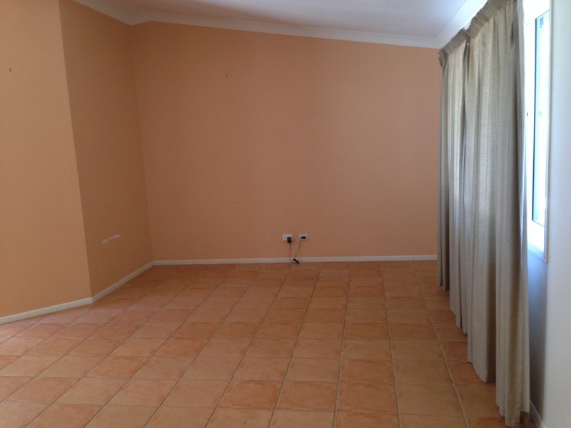 28 Paul Place, Glass House Mountains QLD 4518