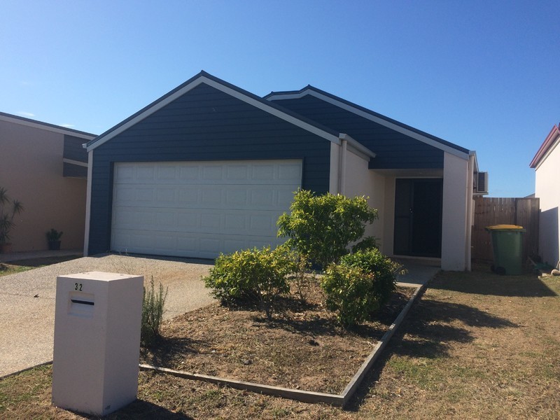 32 Trinity Parade, Blacks Beach QLD 4740