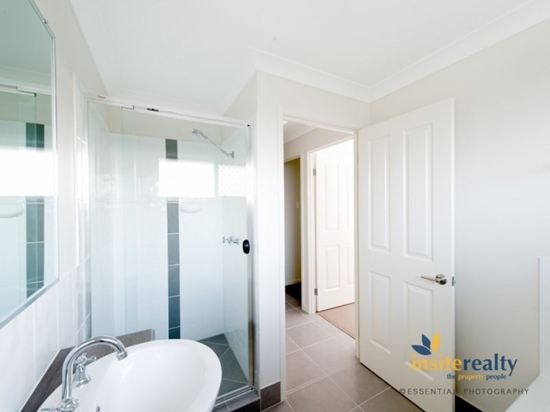 27 Henley Close, Blacks Beach QLD 4740