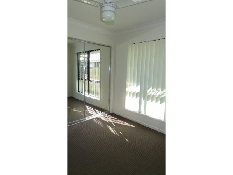 53 Commander Parade, Shoal Point QLD 4750