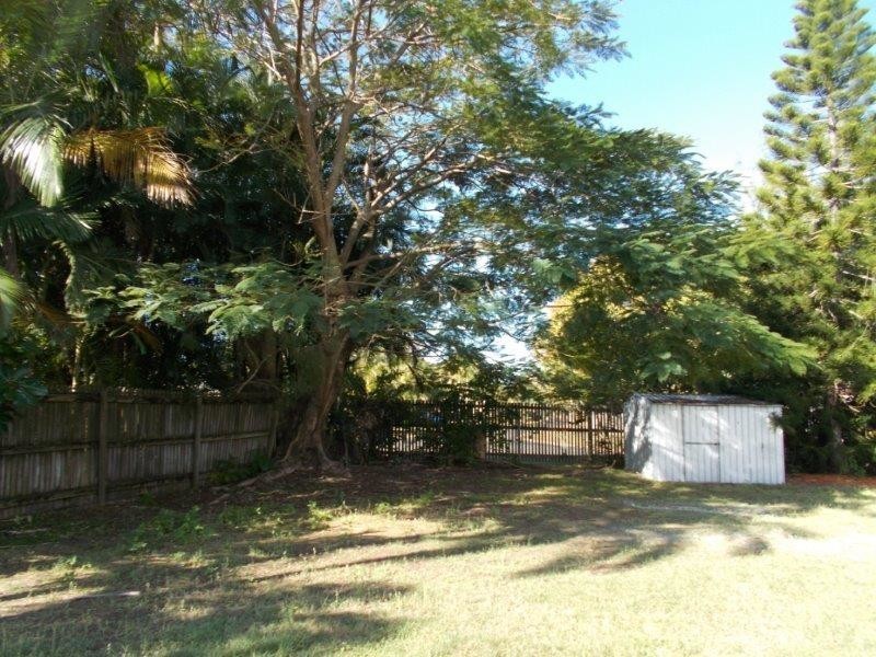 6 Old Shoal Point Road, Bucasia QLD 4750
