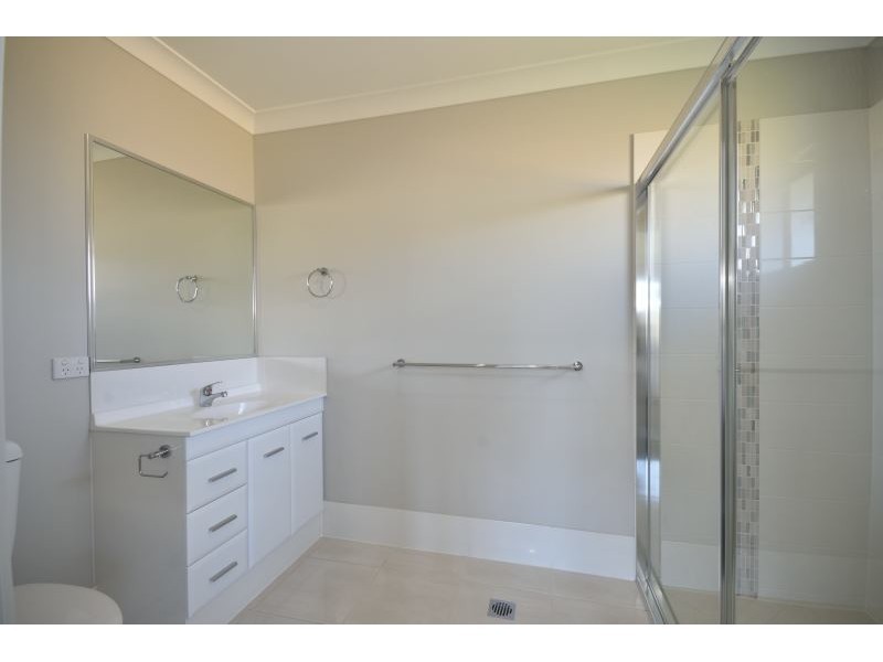 13a Poole Road, Glass House Mountains QLD 4518