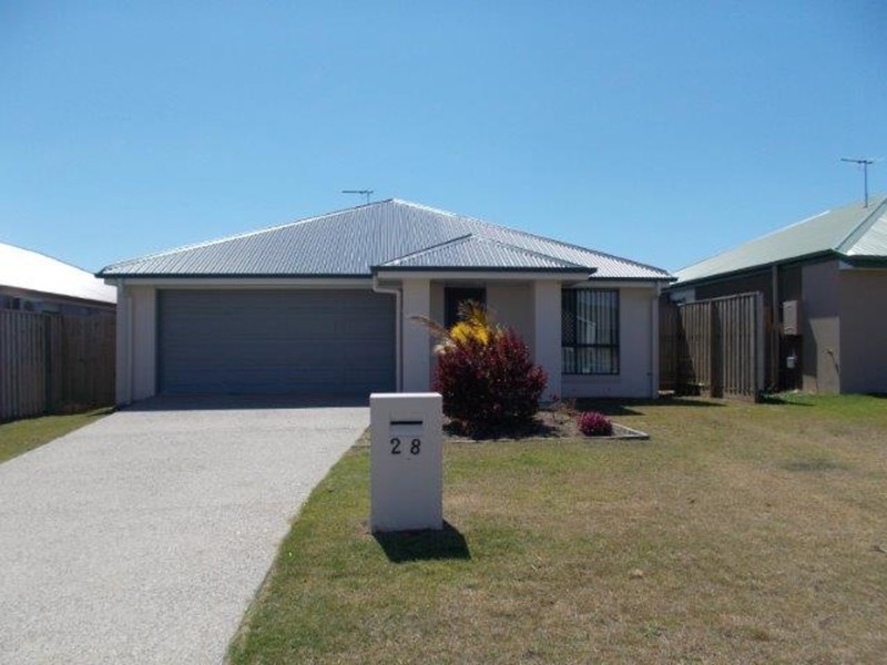 28 Trinity Parade, Blacks Beach QLD 4740