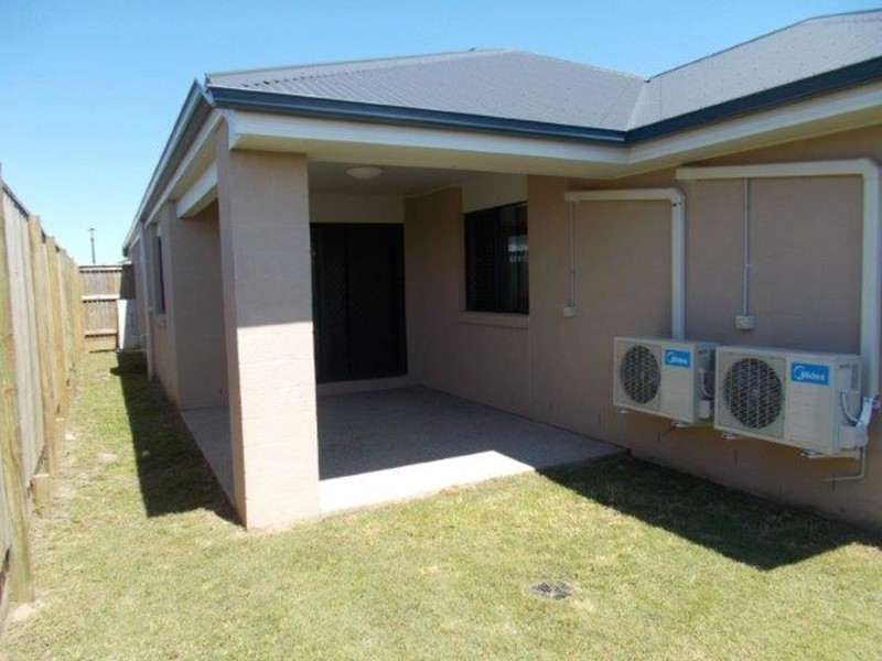 28 Trinity Parade, Blacks Beach QLD 4740