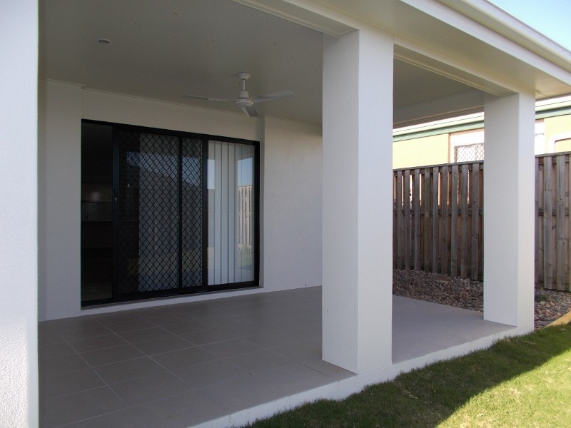 35 Trinity Parade, Blacks Beach QLD 4740