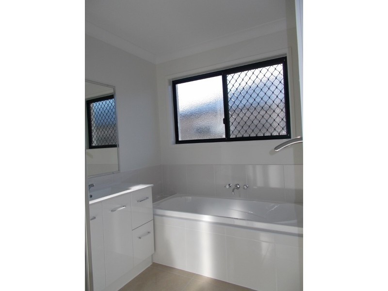 35 Trinity Parade, Blacks Beach QLD 4740