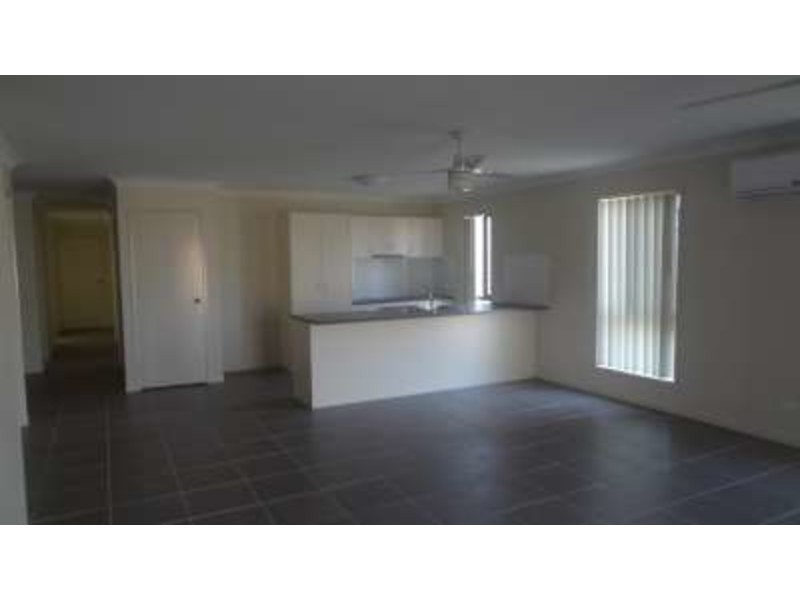 76 Scarborough Circuit, Blacks Beach QLD 4740