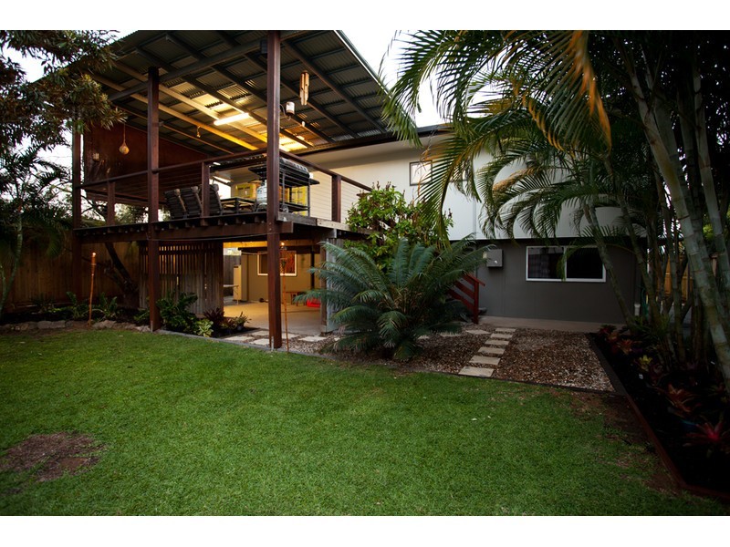 15 Brampton Avenue, Bucasia QLD 4750