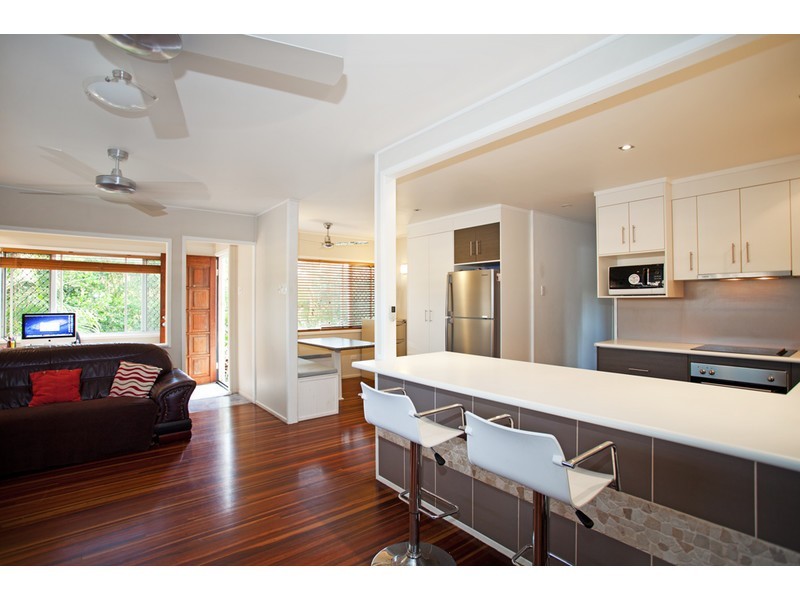 15 Brampton Avenue, Bucasia QLD 4750