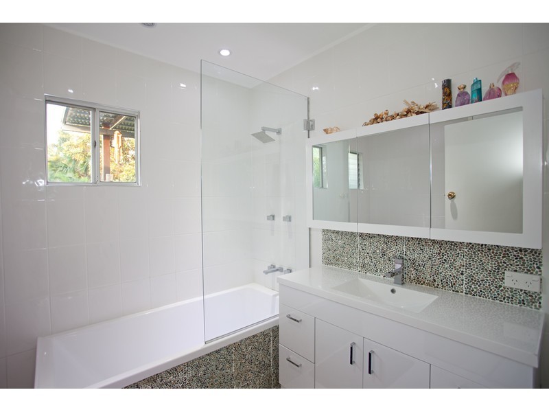 15 Brampton Avenue, Bucasia QLD 4750