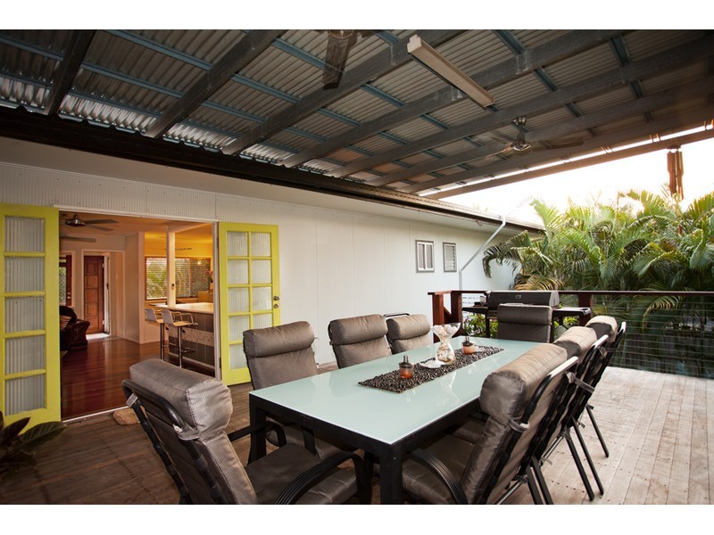 15 Brampton Avenue, Bucasia QLD 4750