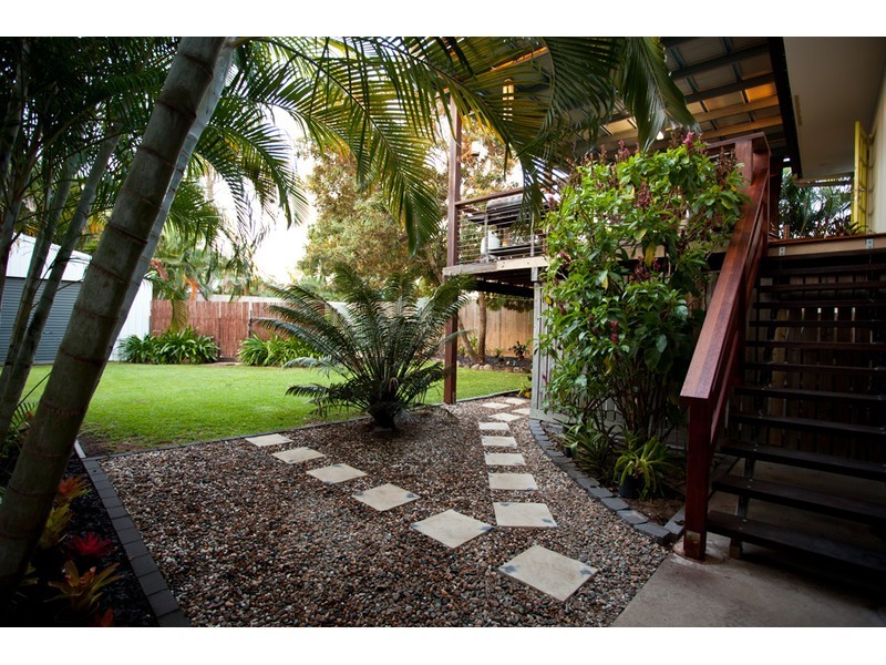 15 Brampton Avenue, Bucasia QLD 4750