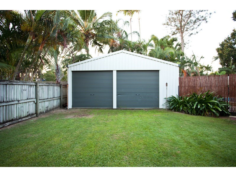 15 Brampton Avenue, Bucasia QLD 4750