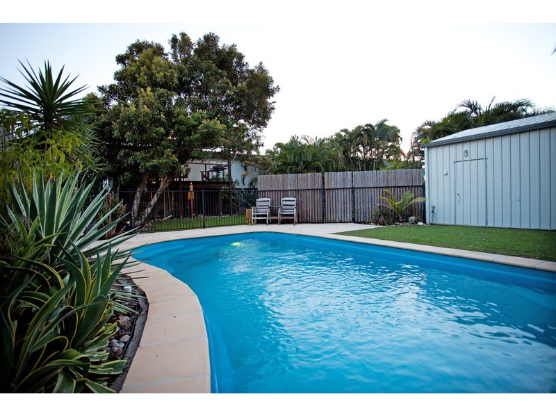 15 Brampton Avenue, Bucasia QLD 4750