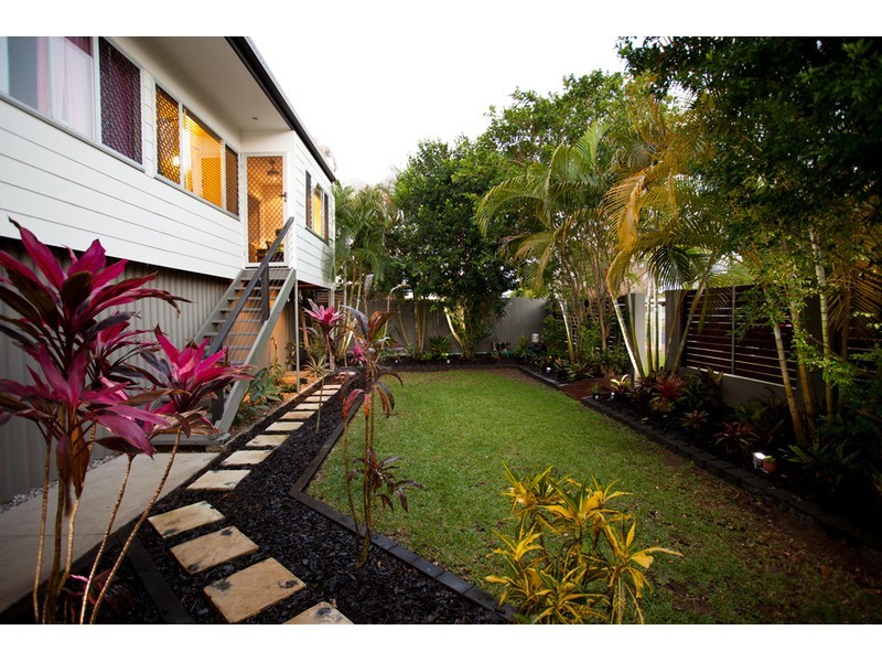 15 Brampton Avenue, Bucasia QLD 4750