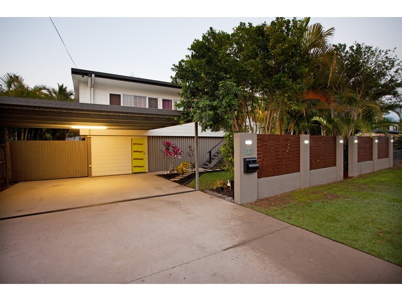 15 Brampton Avenue, Bucasia QLD 4750
