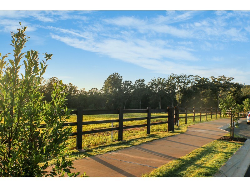 41 Poole Road, Glass House Mountains QLD 4518
