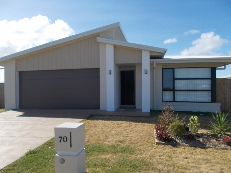70 Commander Parade, Shoal Point QLD 4750