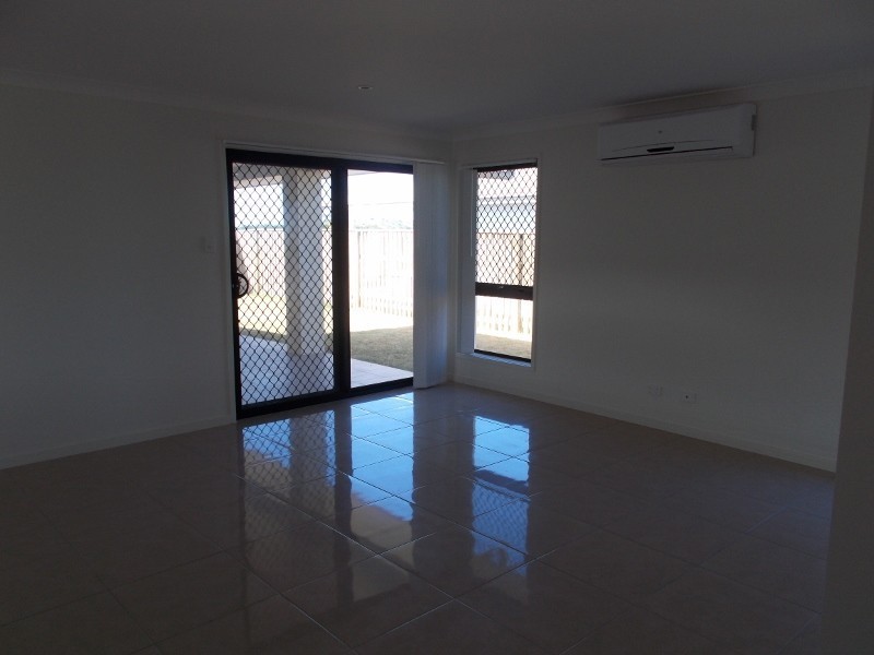 70 Commander Parade, Shoal Point QLD 4750