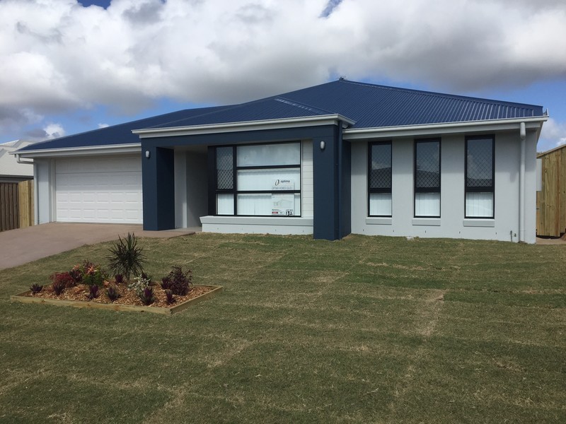 14 Hinkler Court, Rural View QLD 4740