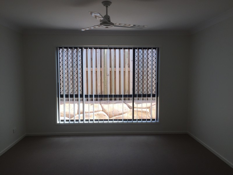 14 Hinkler Court, Rural View QLD 4740