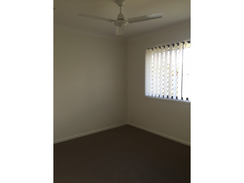 14 Hinkler Court, Rural View QLD 4740