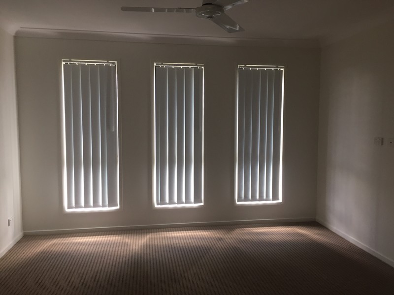 14 Hinkler Court, Rural View QLD 4740