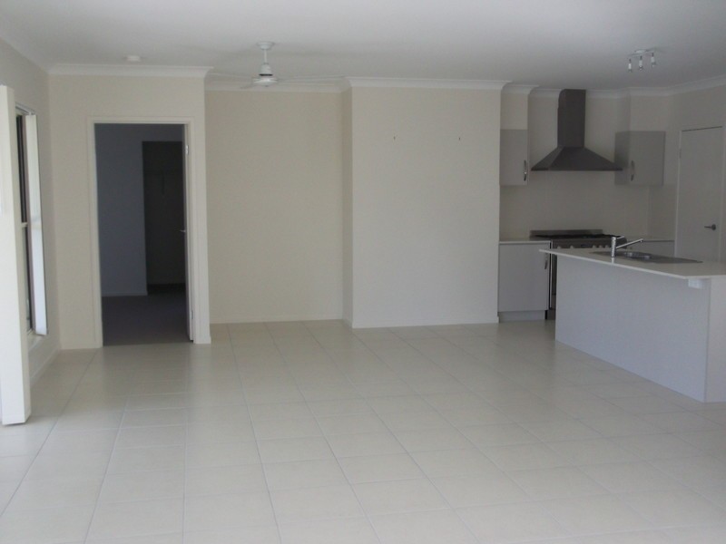 3 Wilshire Place, Pelican Waters QLD 4551