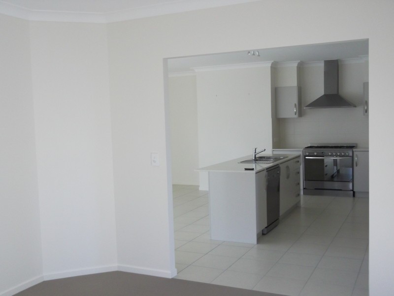 3 Wilshire Place, Pelican Waters QLD 4551