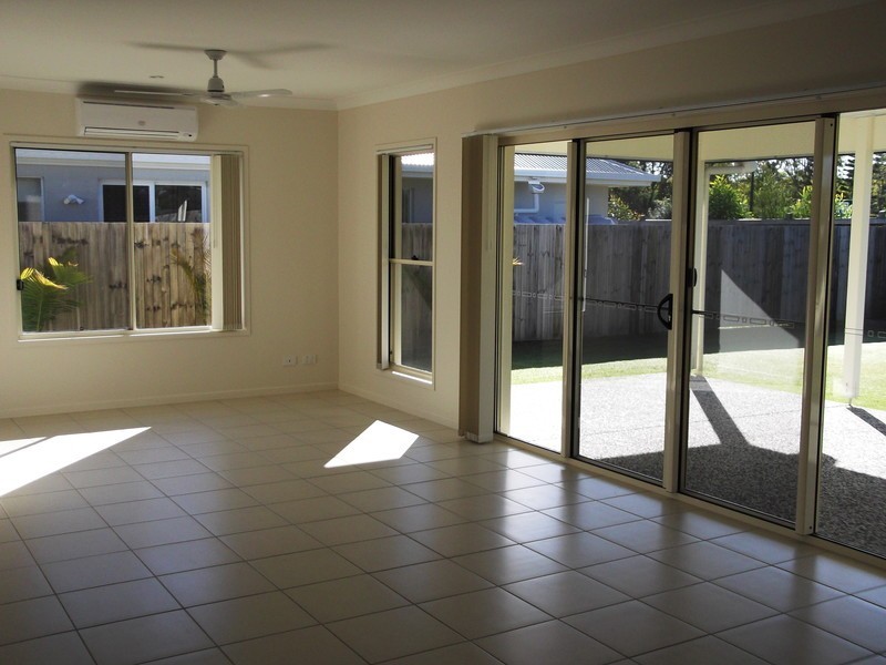 3 Wilshire Place, Pelican Waters QLD 4551