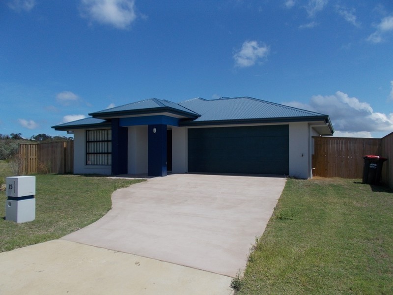 15 Hinkler Court, Rural View QLD 4740