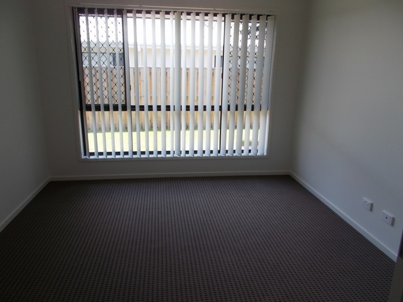 15 Hinkler Court, Rural View QLD 4740