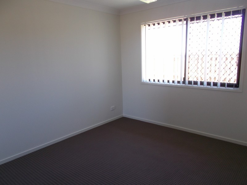 15 Hinkler Court, Rural View QLD 4740