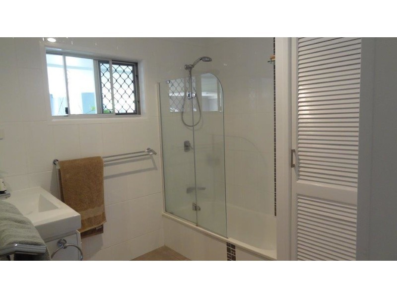 15 St Bees Avenue, Bucasia QLD 4750