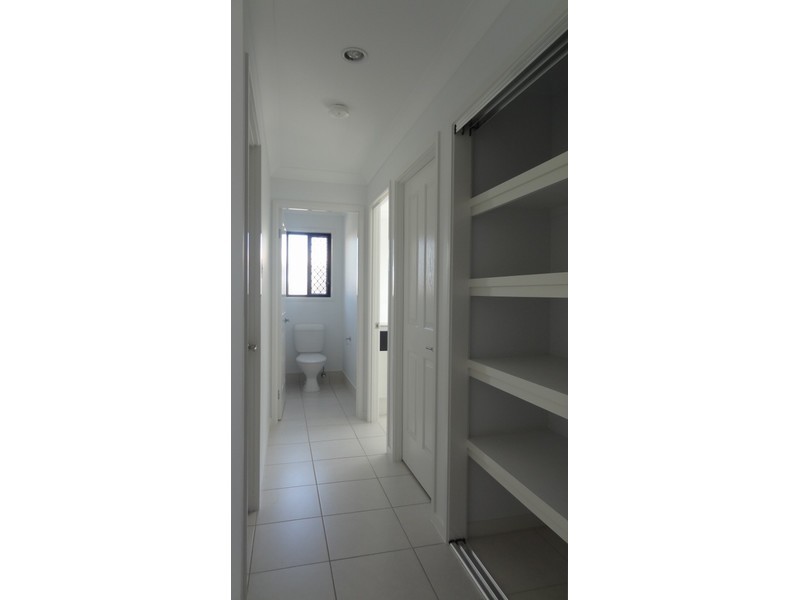 27 Henley Close, Blacks Beach QLD 4740