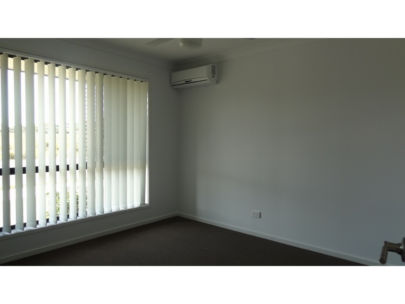 27 Henley Close, Blacks Beach QLD 4740