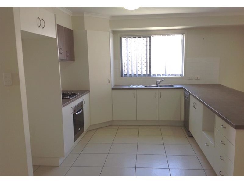 5 Cumberland Crescent, Meridan Plains QLD 4551