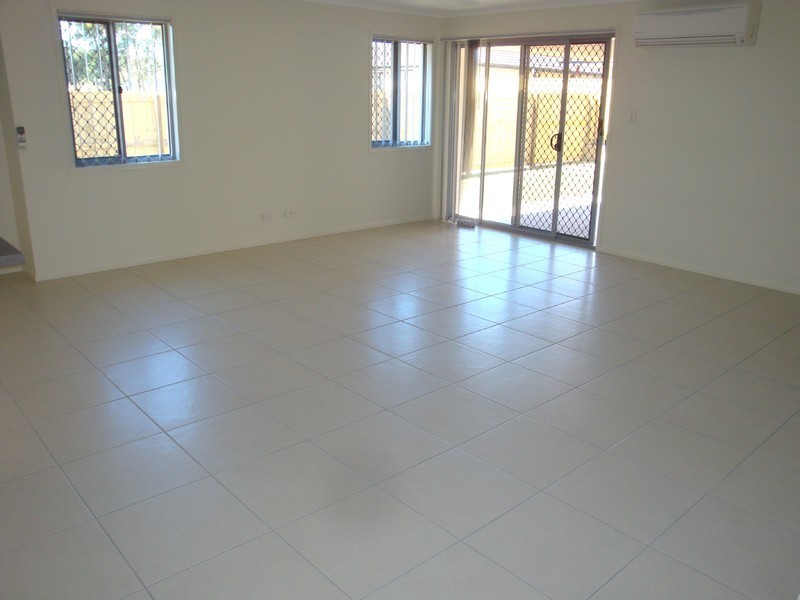 5 Cumberland Crescent, Meridan Plains QLD 4551