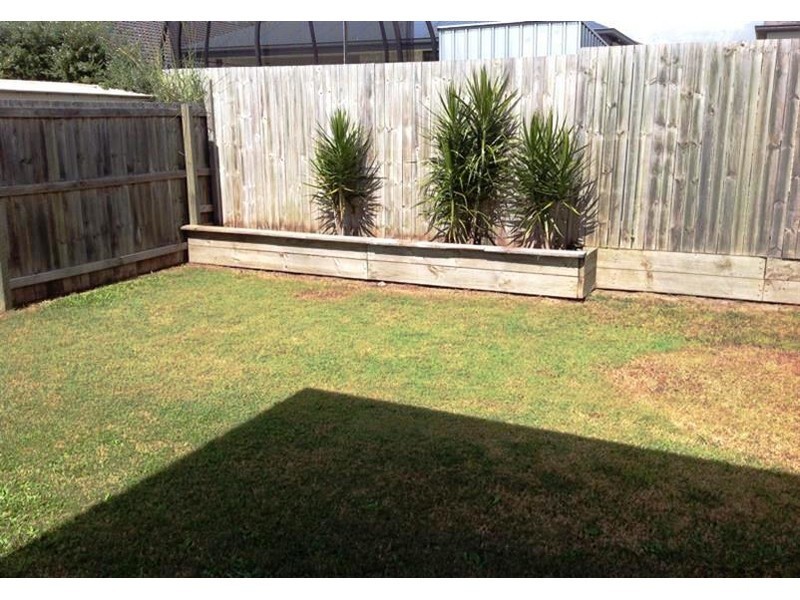 5 Cumberland Crescent, Meridan Plains QLD 4551