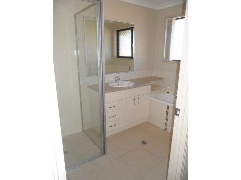 8 Bremer Street, Sippy Downs QLD 4556