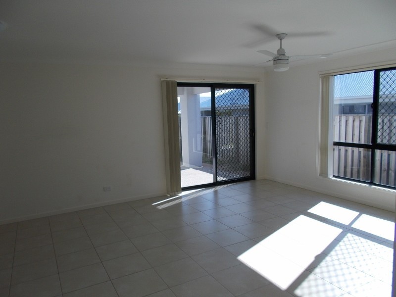 39 Trinity Parade, Blacks Beach QLD 4740