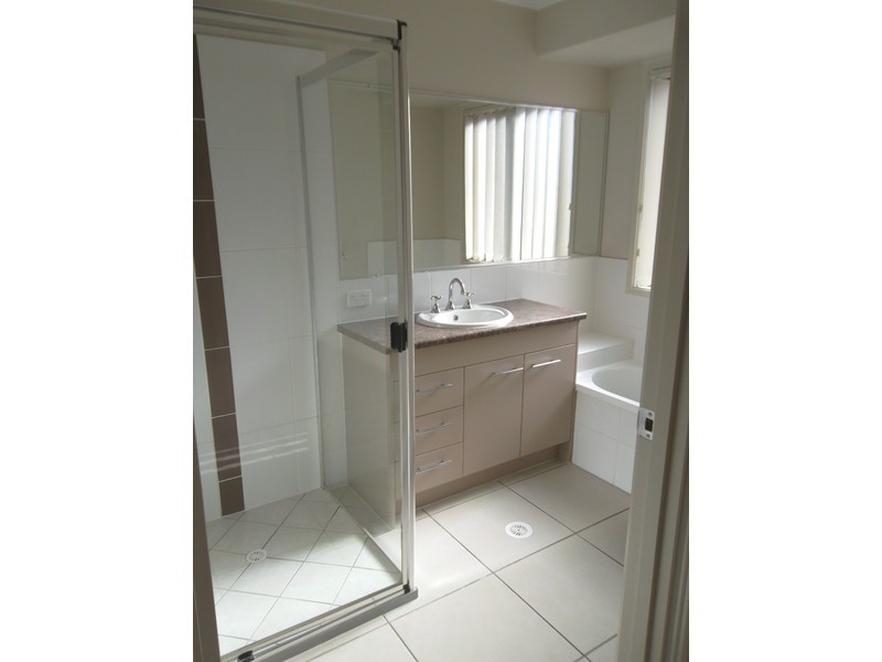 10 Silvereye Street, Sippy Downs QLD 4556
