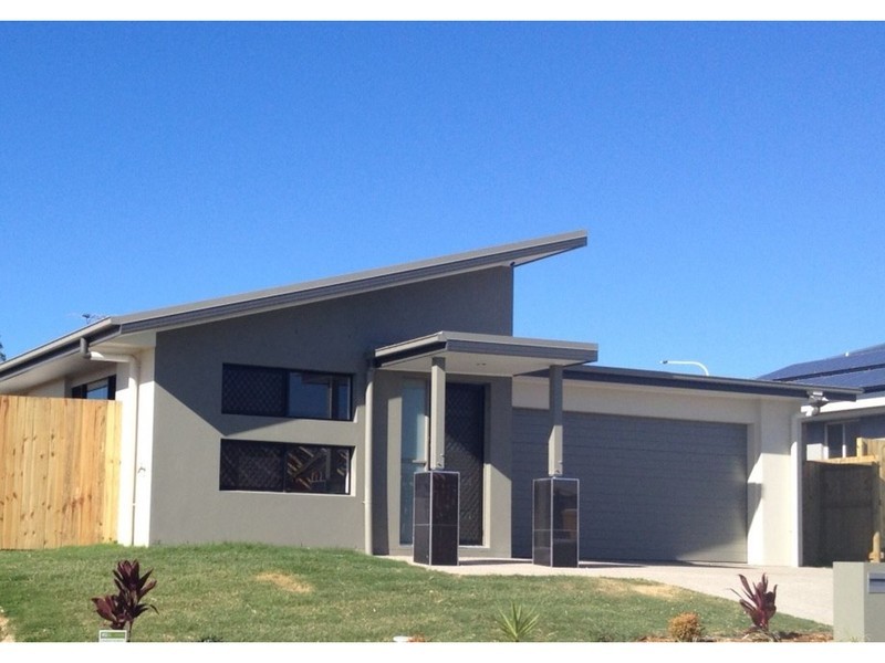 9 Flintwood Street, Rural View QLD 4740