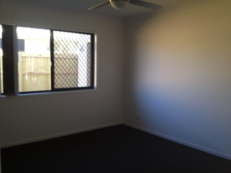 9 Flintwood Street, Rural View QLD 4740