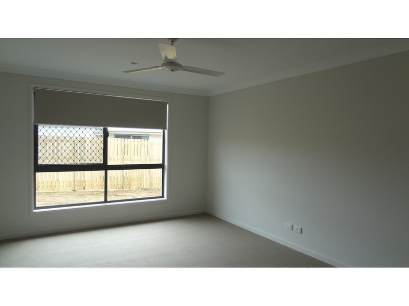 7 Eales Road, Rural View QLD 4740