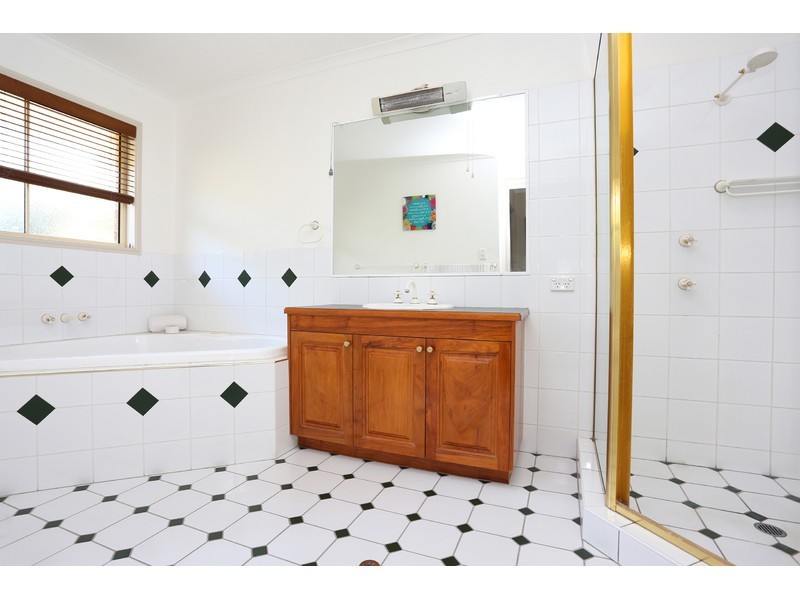 49 Oxford Close, Sippy Downs QLD 4556