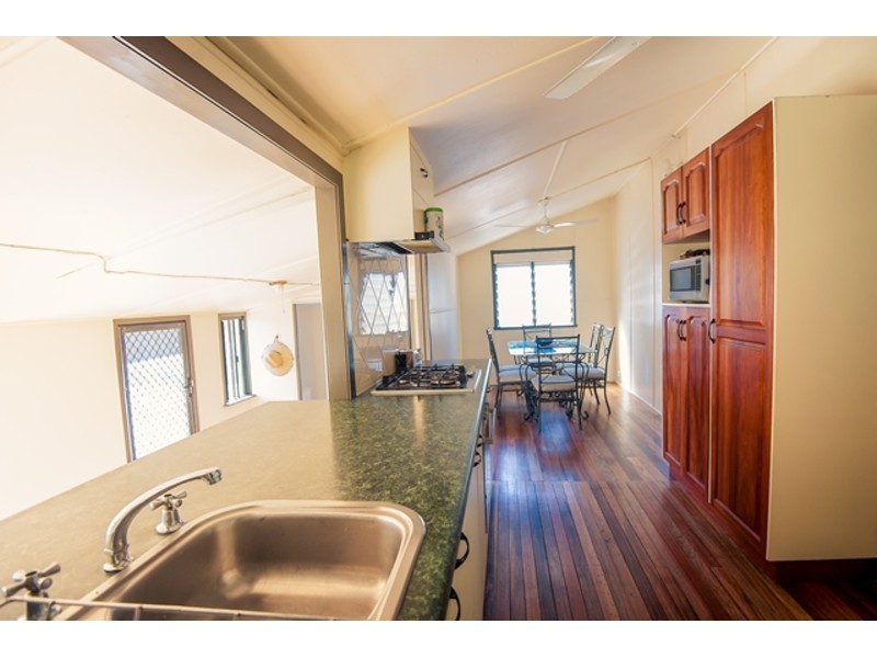55 Waverley Street, Bucasia QLD 4750