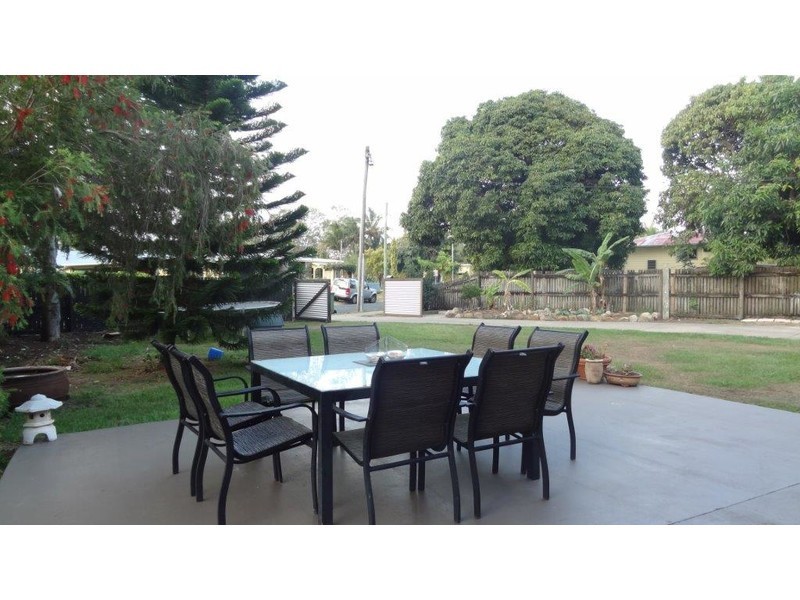 1 Kemp Street, Bucasia QLD 4750